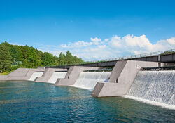 Laufwasserkraftwerk Fluss