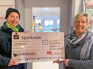 F.EE staff donate to Schwandorf animal sanctuary