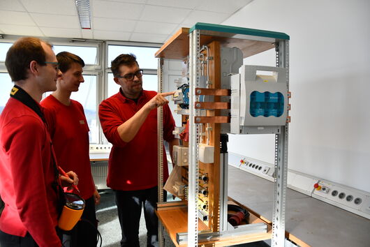Ausbildung zum Industrieelektriker Ausbildung zum Industrieelektriker