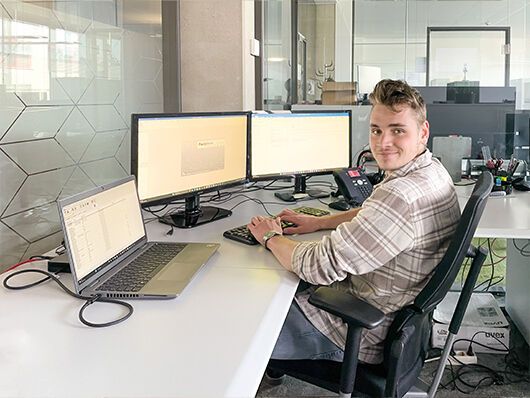 interview felix arbeit am pc am ticketsystem Interview Felix Arbeit am PC am Ticketsystem
