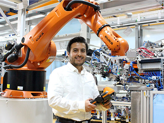roboterprogrammierer bei f.ee Roboterprogrammierer bei F.EE