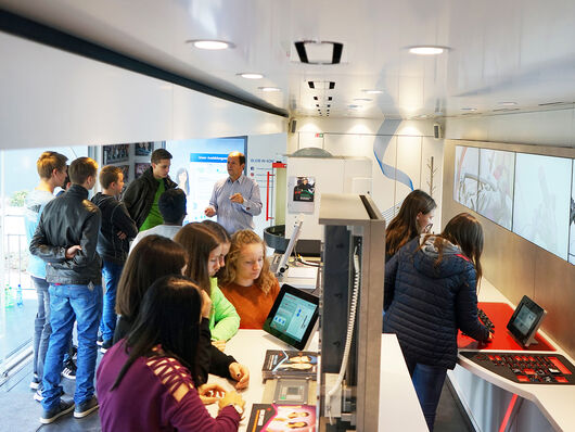 Pupils in the info truck